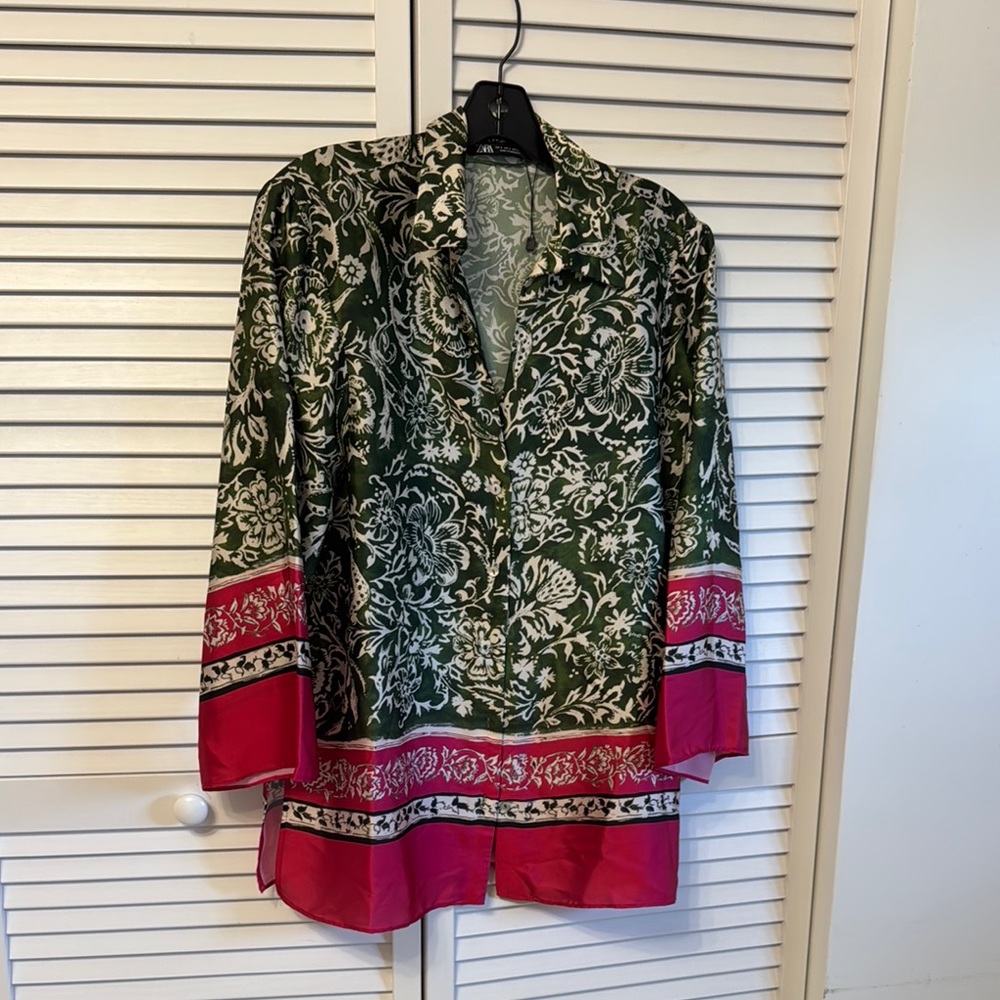 NWOT Floral Green and Pink Women's Top